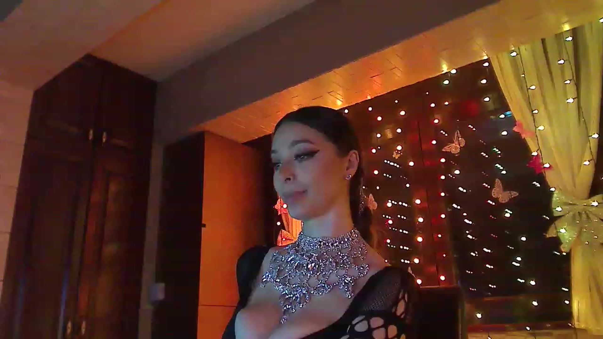 Gallery image thumbnail from No_bo_dy's myfreecams stream on, 04/27/2023, 02:26 image 8 of 20