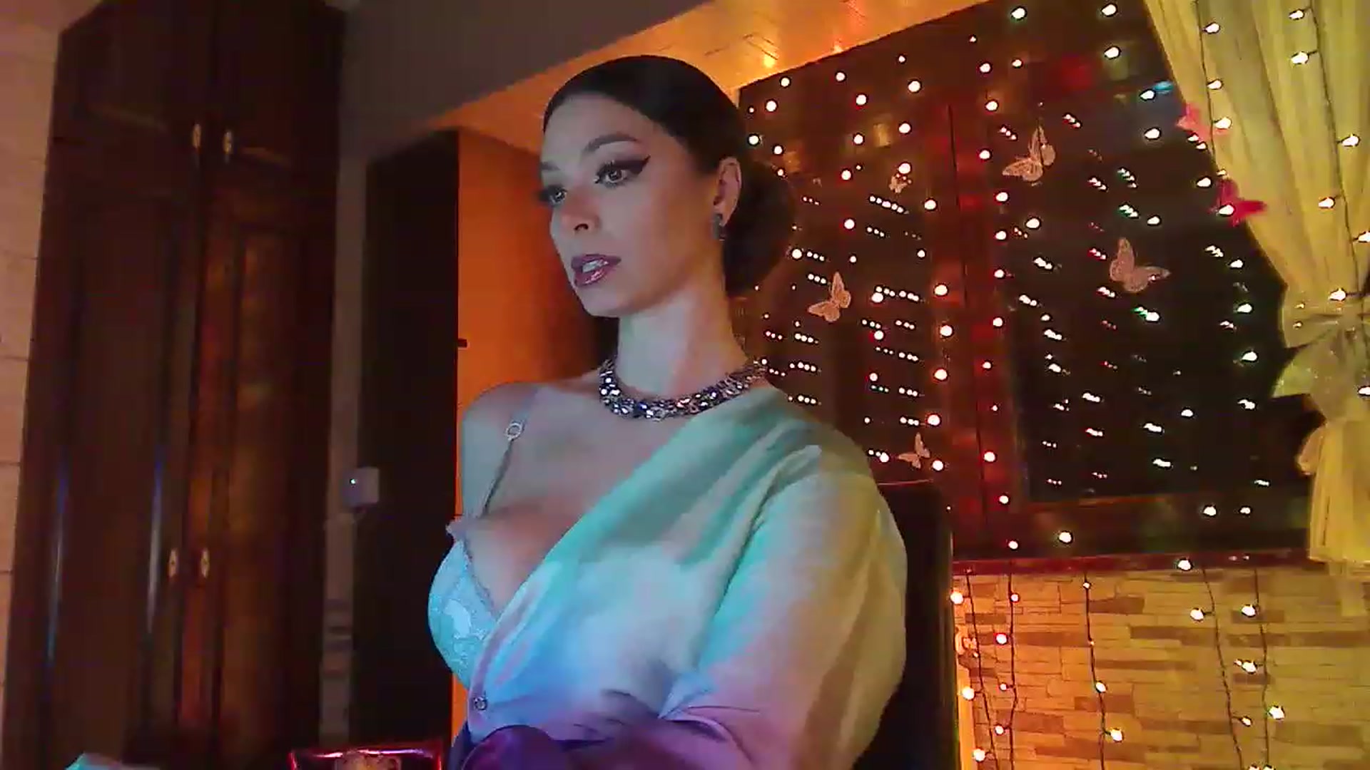 Gallery image thumbnail from No_bo_dy's myfreecams stream on, 04/29/2023, 23:50 image 10 of 20