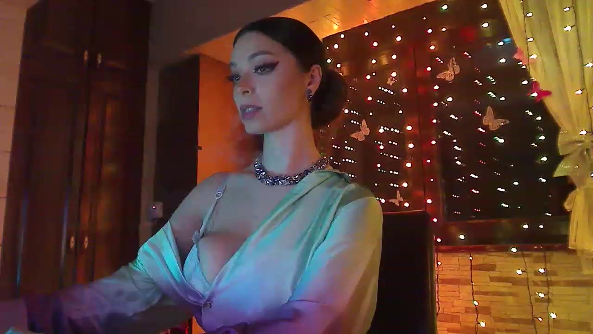 Gallery image thumbnail from No_bo_dy's myfreecams stream on, 04/30/2023, 02:21 image 6 of 20