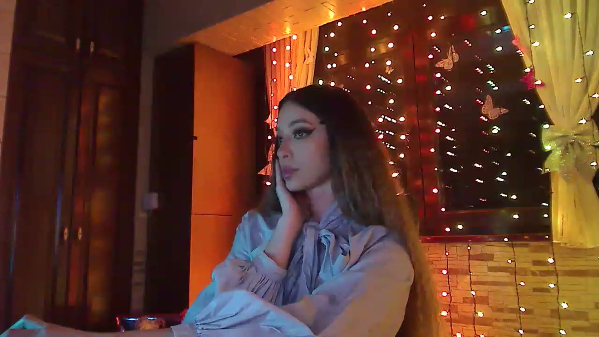 Gallery image thumbnail from No_bo_dy's myfreecams stream on, 05/03/2023, 01:42 image 17 of 20