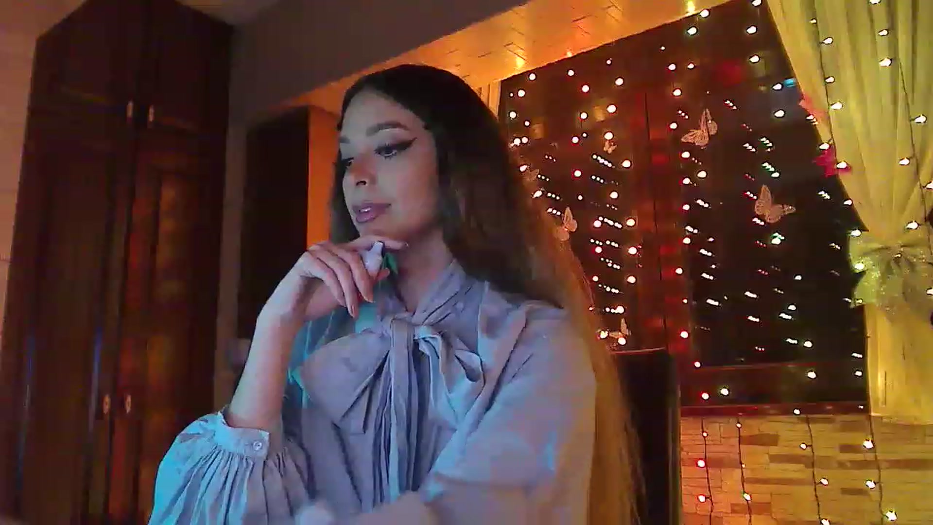 Gallery image thumbnail from No_bo_dy's myfreecams stream on, 05/03/2023, 01:42 image 15 of 20