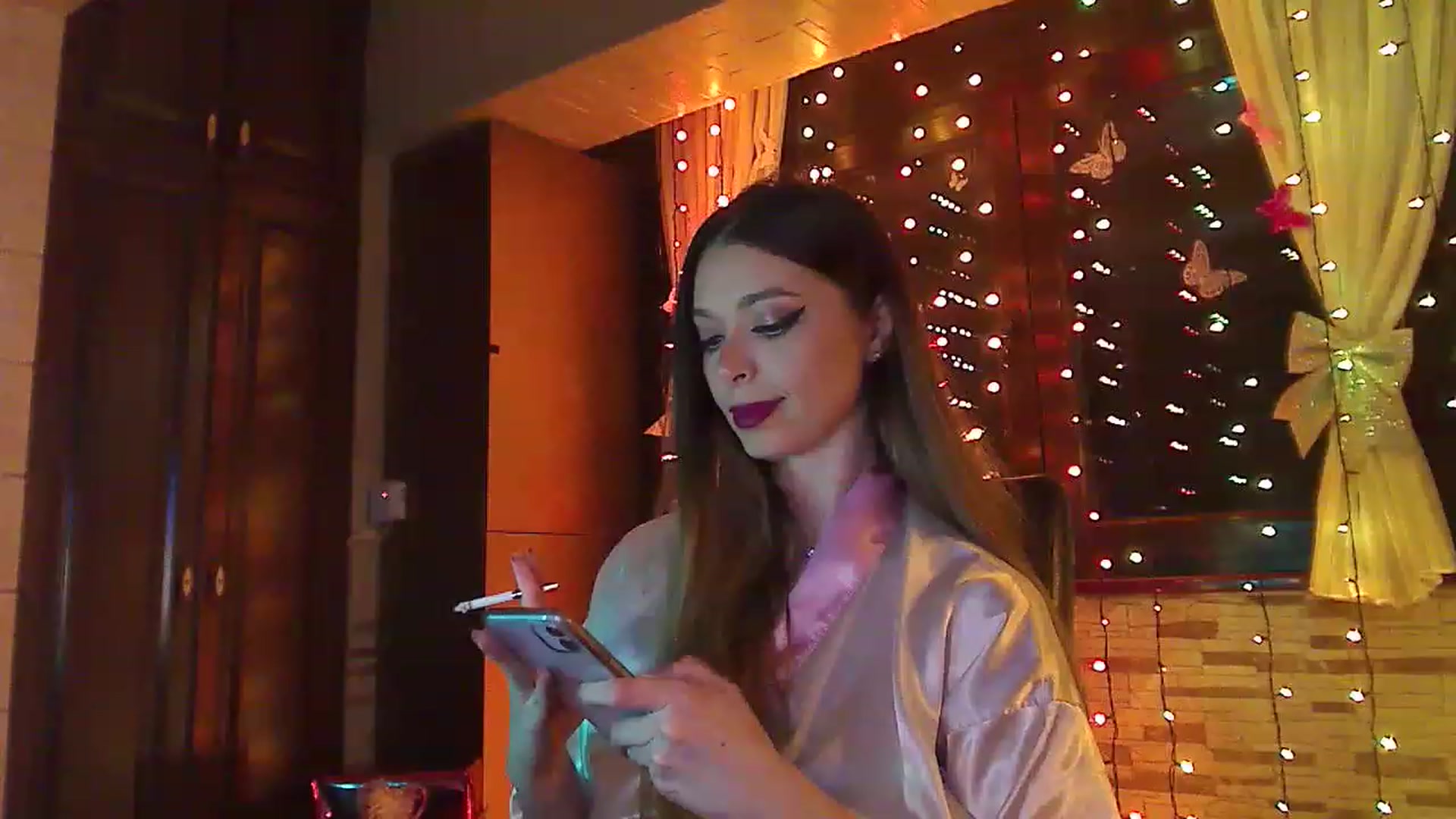 Gallery image thumbnail from No_bo_dy's myfreecams stream on, 05/06/2023, 01:35 image 18 of 20