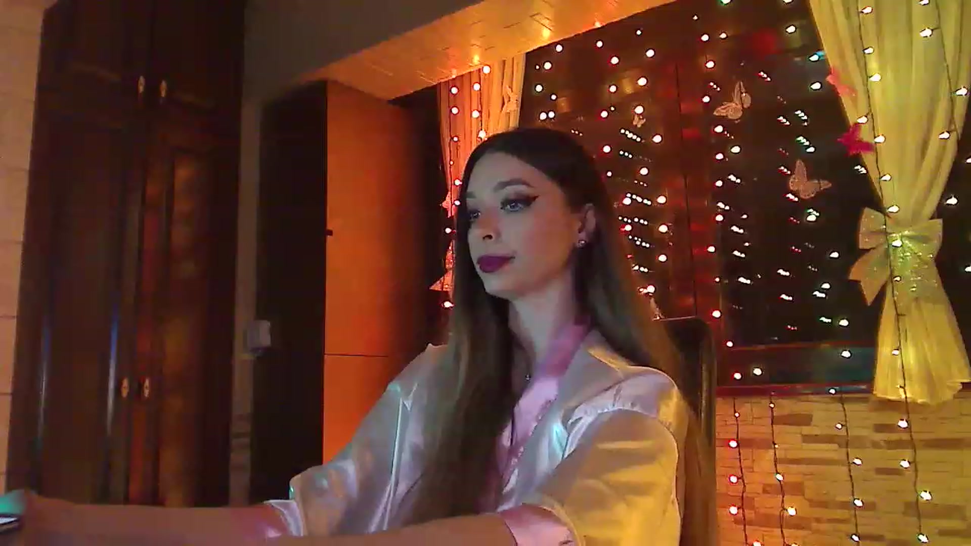 Gallery image thumbnail from No_bo_dy's myfreecams stream on, 05/06/2023, 01:35 image 19 of 20
