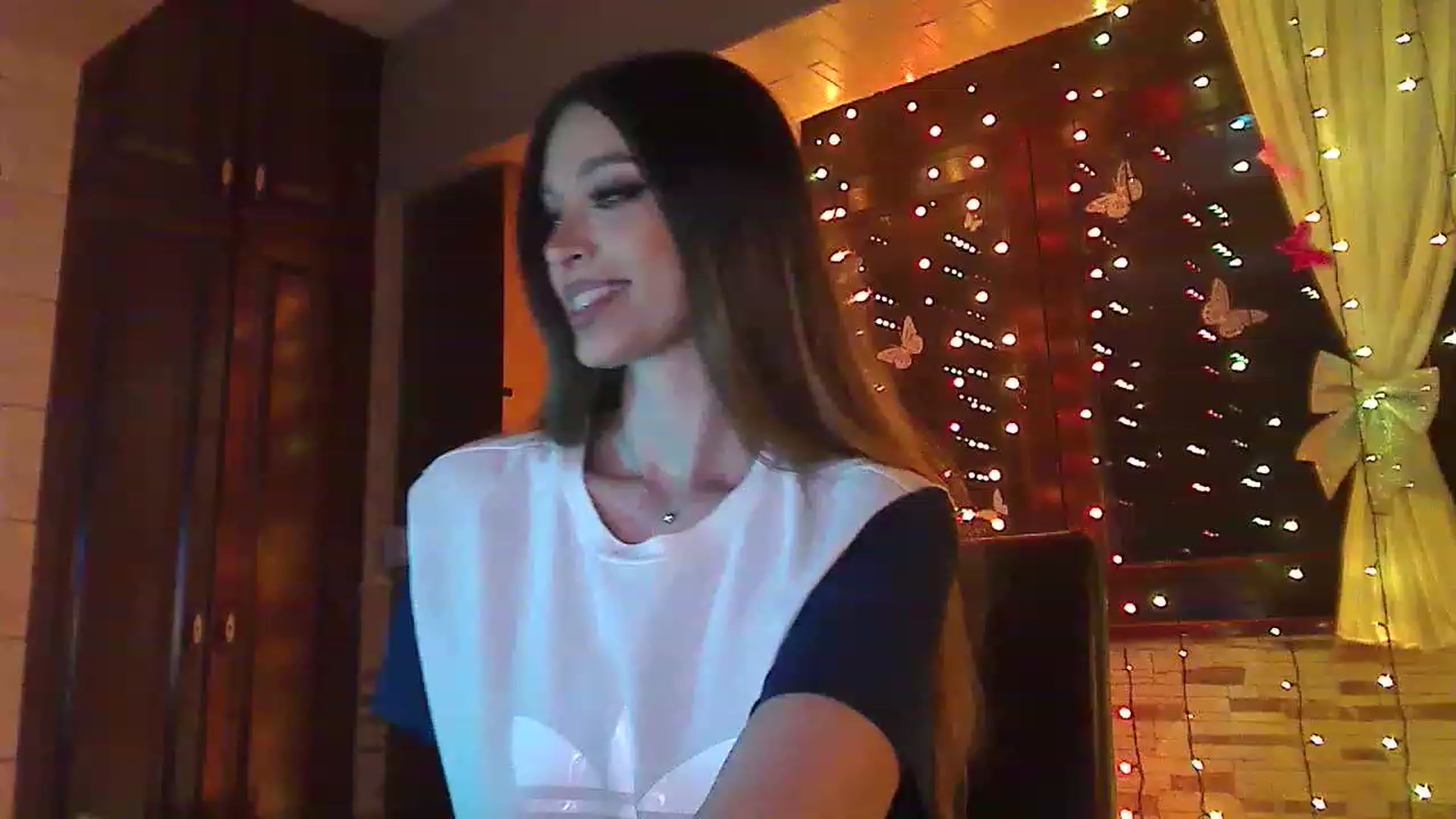Gallery image thumbnail from No_bo_dy's myfreecams stream on, 05/06/2023, 23:07 image 5 of 20
