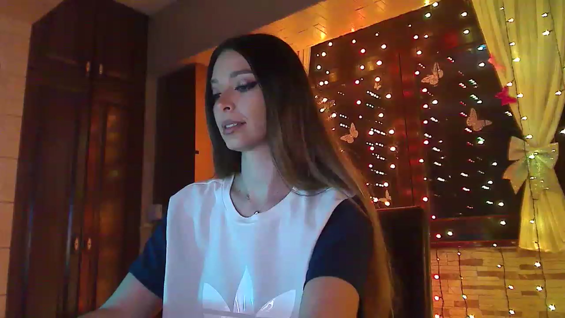 Gallery image thumbnail from No_bo_dy's myfreecams stream on, 05/06/2023, 23:07 image 12 of 20