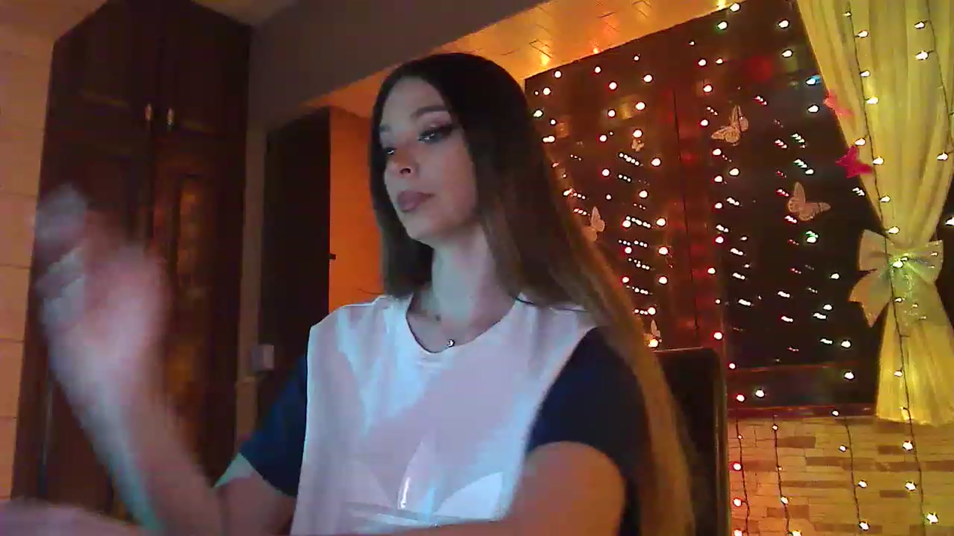 Gallery image thumbnail from No_bo_dy's myfreecams stream on, 05/06/2023, 23:07 image 13 of 20