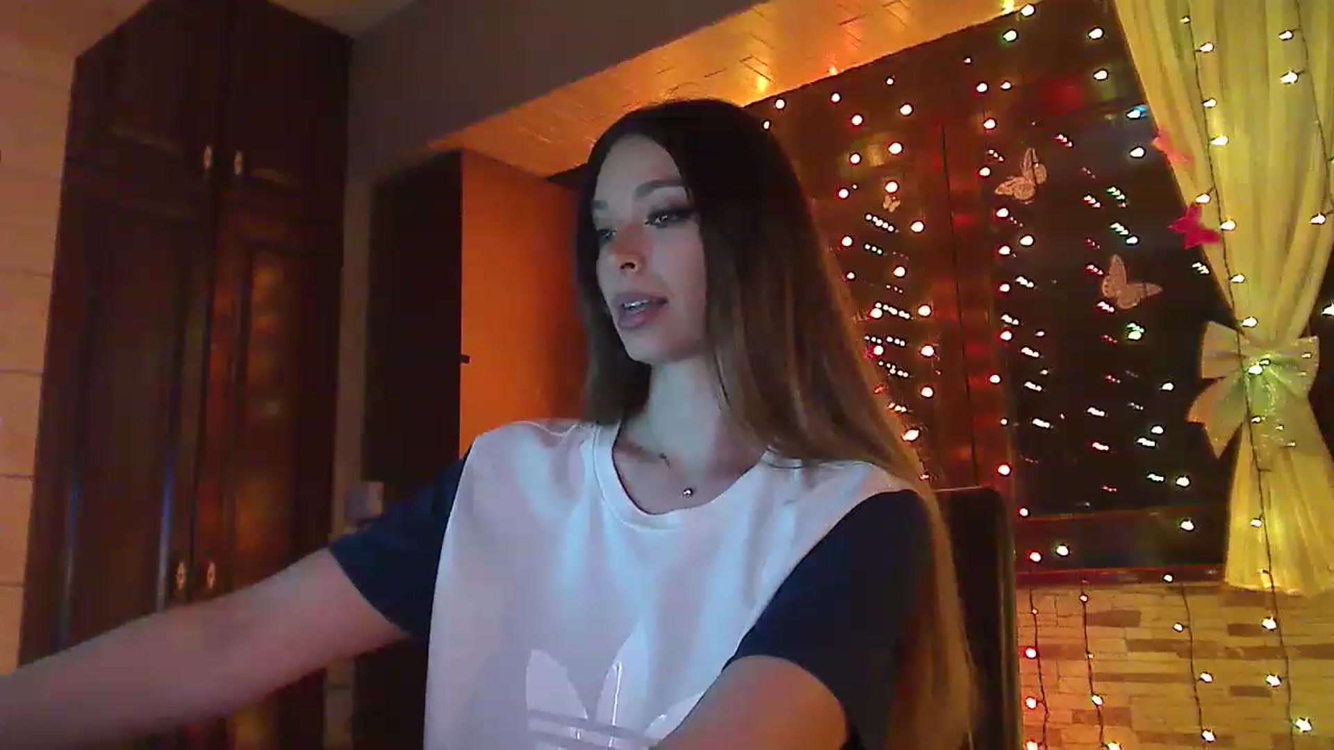 Gallery image thumbnail from No_bo_dy's myfreecams stream on, 05/06/2023, 23:07 image 4 of 20