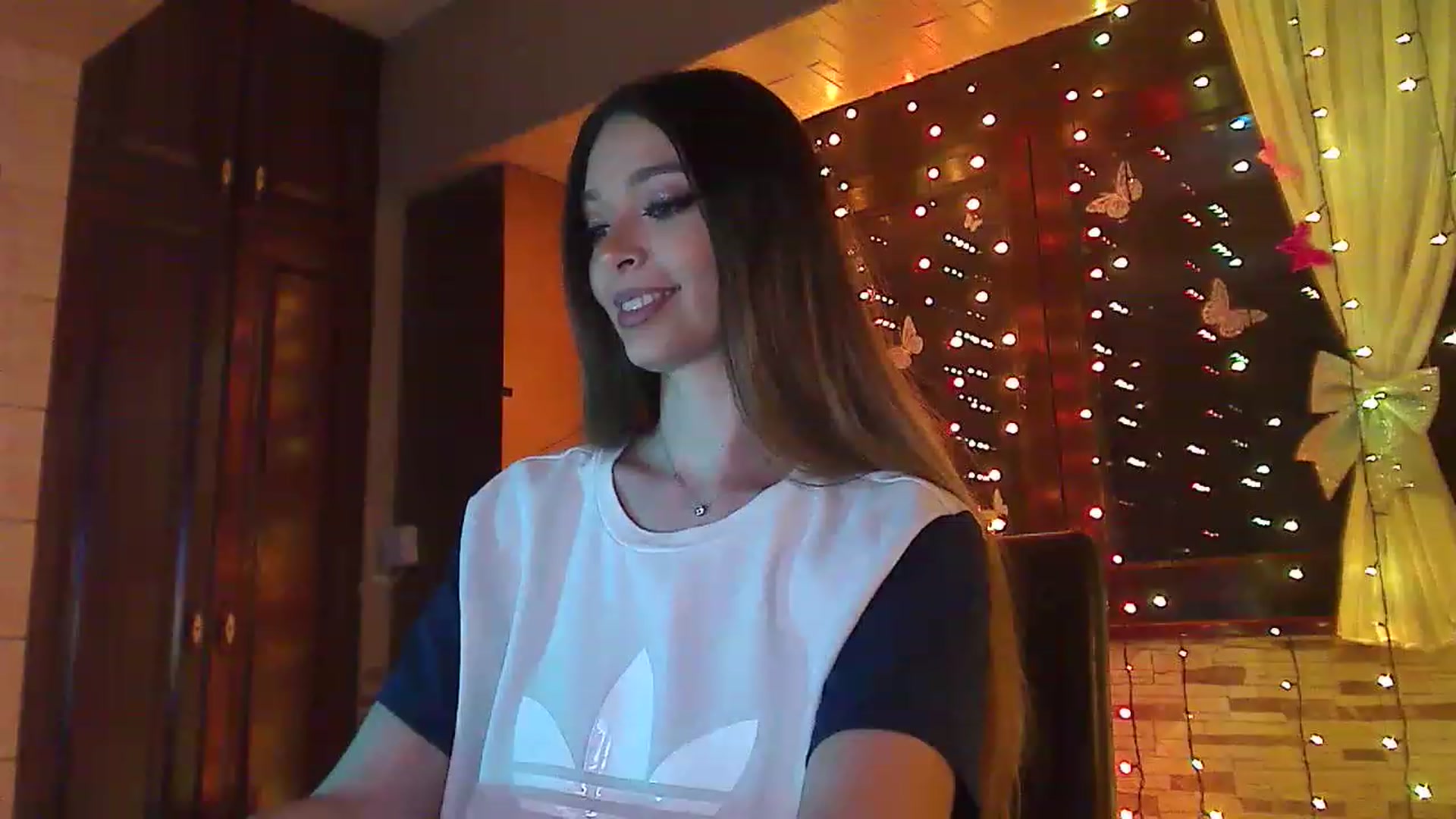 Gallery image thumbnail from No_bo_dy's myfreecams stream on, 05/06/2023, 23:07 image 8 of 20