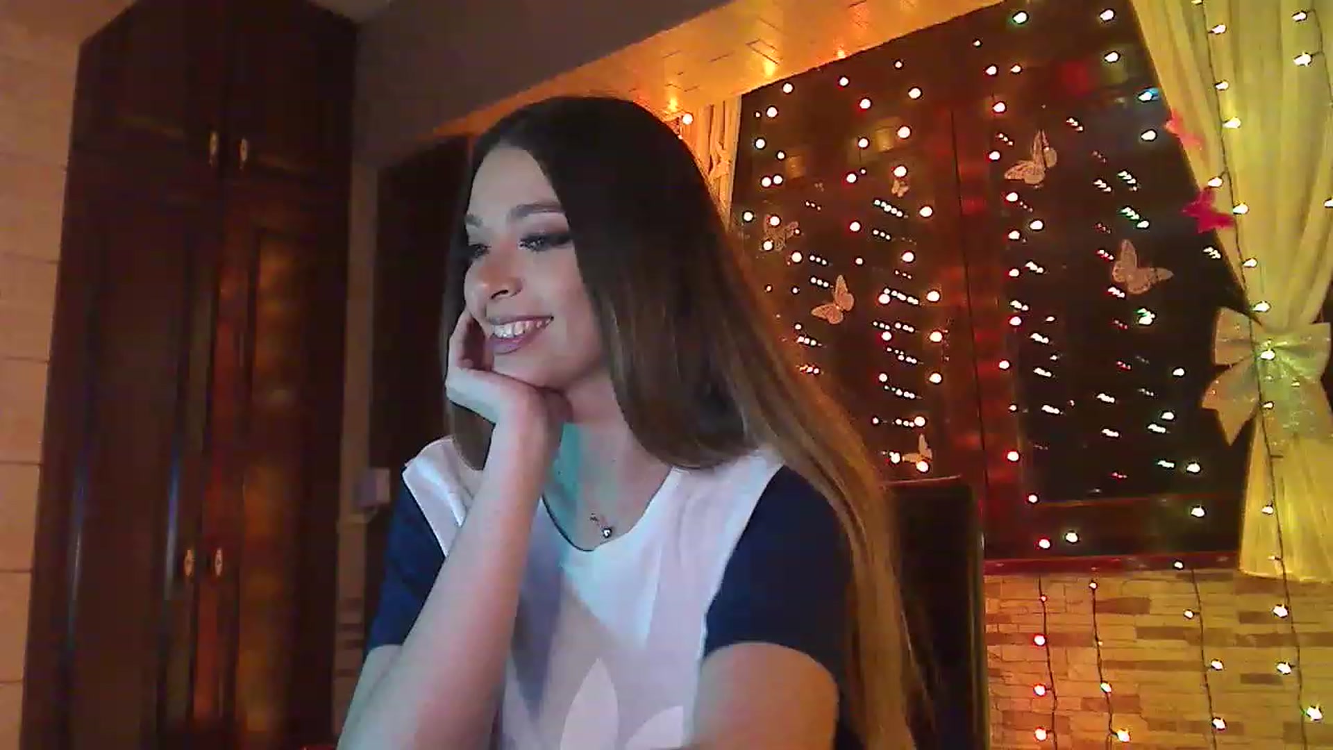Gallery image thumbnail from No_bo_dy's myfreecams stream on, 05/07/2023, 02:00 image 1 of 20