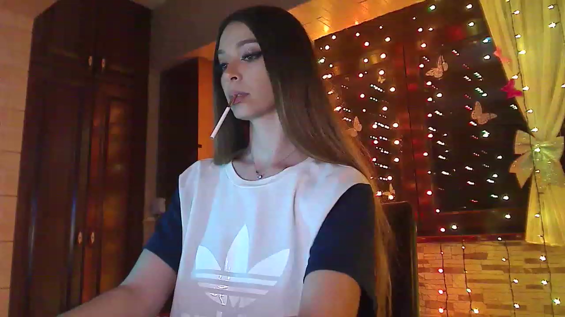 Gallery image thumbnail from No_bo_dy's myfreecams stream on, 05/07/2023, 02:00 image 4 of 20