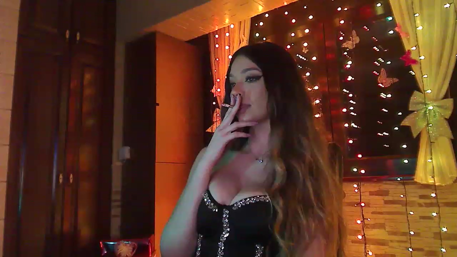 Gallery image thumbnail from No_bo_dy's myfreecams stream on, 05/09/2023, 01:23 image 10 of 20