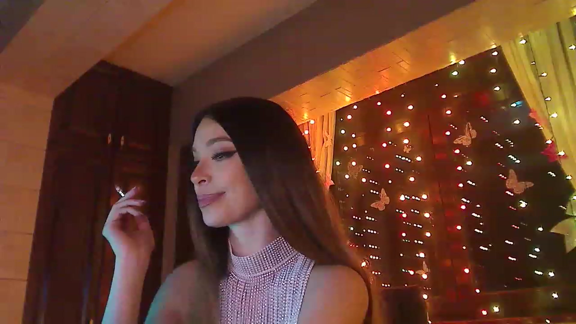 Gallery image thumbnail from No_bo_dy's myfreecams stream on, 05/10/2023, 03:04 image 14 of 20