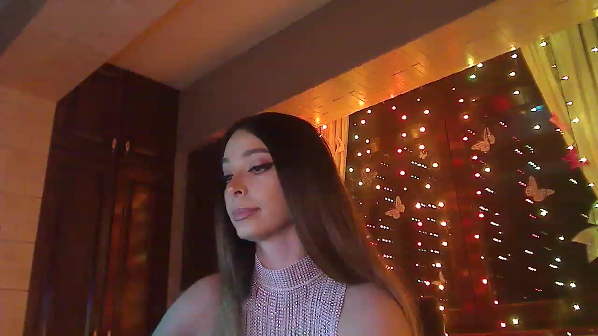 Gallery image thumbnail from No_bo_dy's myfreecams stream on, 05/10/2023, 03:04 image 19 of 20