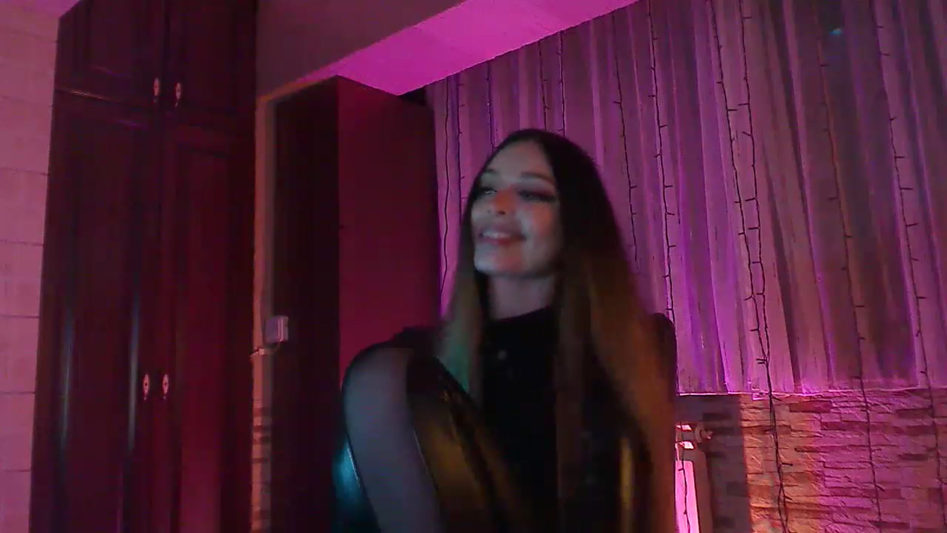 Gallery image thumbnail from No_bo_dy's myfreecams stream on, 06/11/2023, 24:04 image 20 of 20