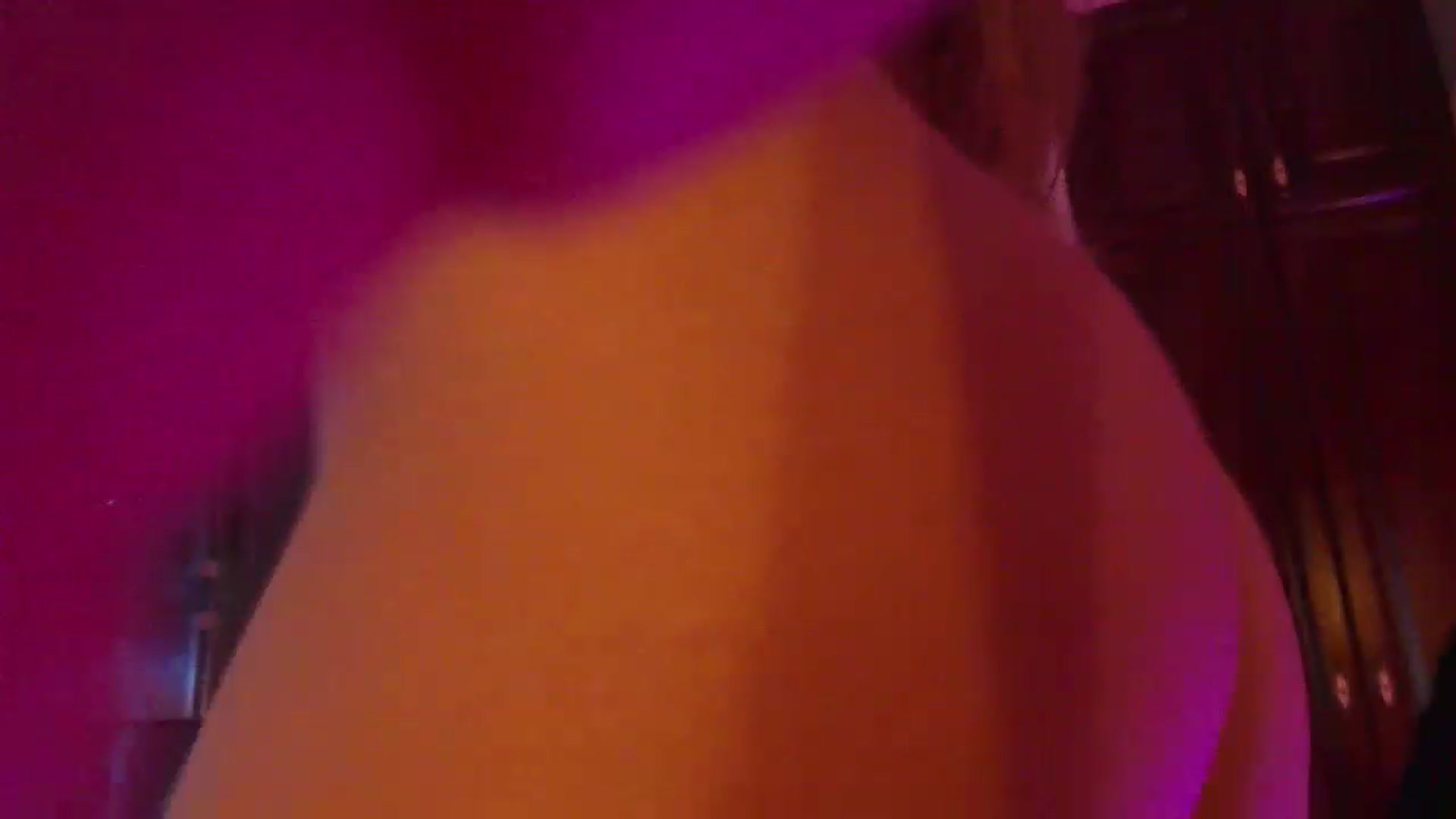 Gallery image thumbnail from No_bo_dy's myfreecams stream on, 06/11/2023, 24:04 image 15 of 20