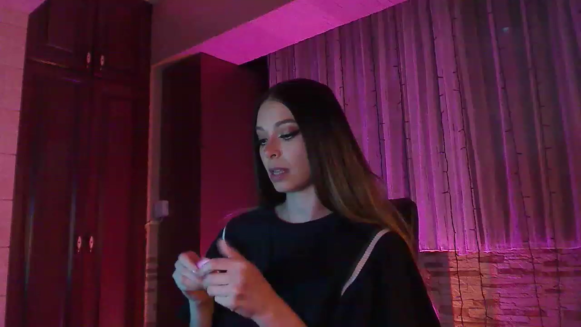 Gallery image thumbnail from No_bo_dy's myfreecams stream on, 06/13/2023, 01:51 image 11 of 20