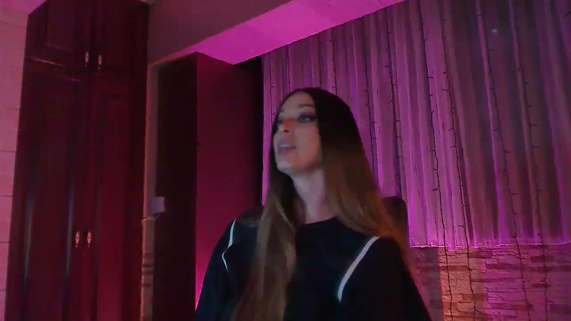 Gallery image thumbnail from No_bo_dy's myfreecams stream on, 06/13/2023, 01:51 image 13 of 20