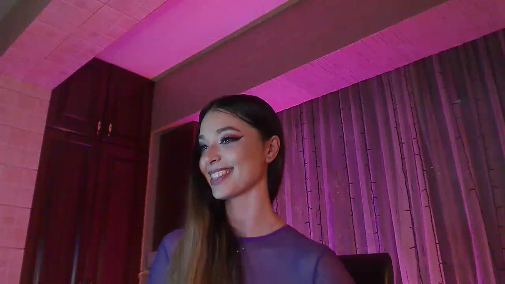 Gallery image thumbnail from No_bo_dy's myfreecams stream on, 06/18/2023, 02:17 image 14 of 20