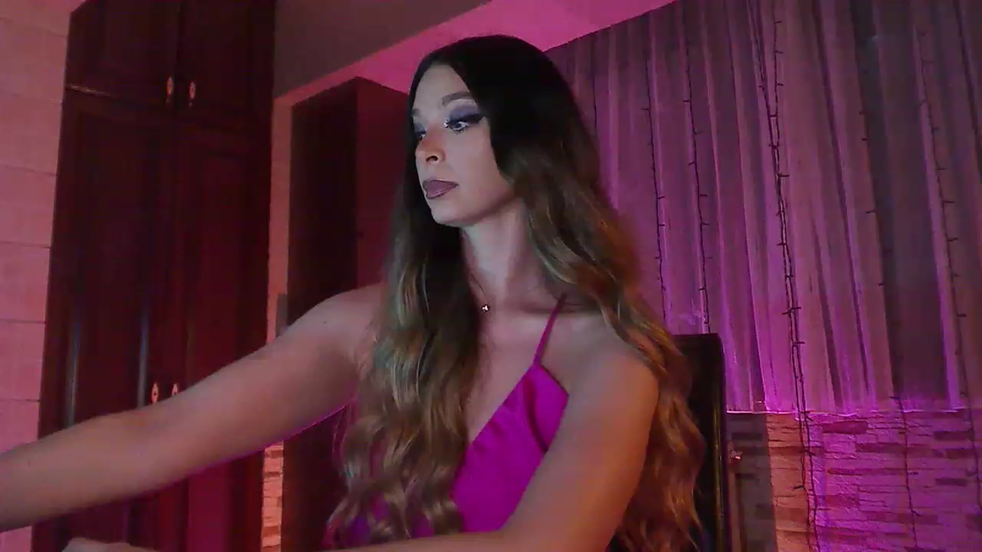 Gallery image thumbnail from No_bo_dy's myfreecams stream on, 06/24/2023, 23:45 image 3 of 20