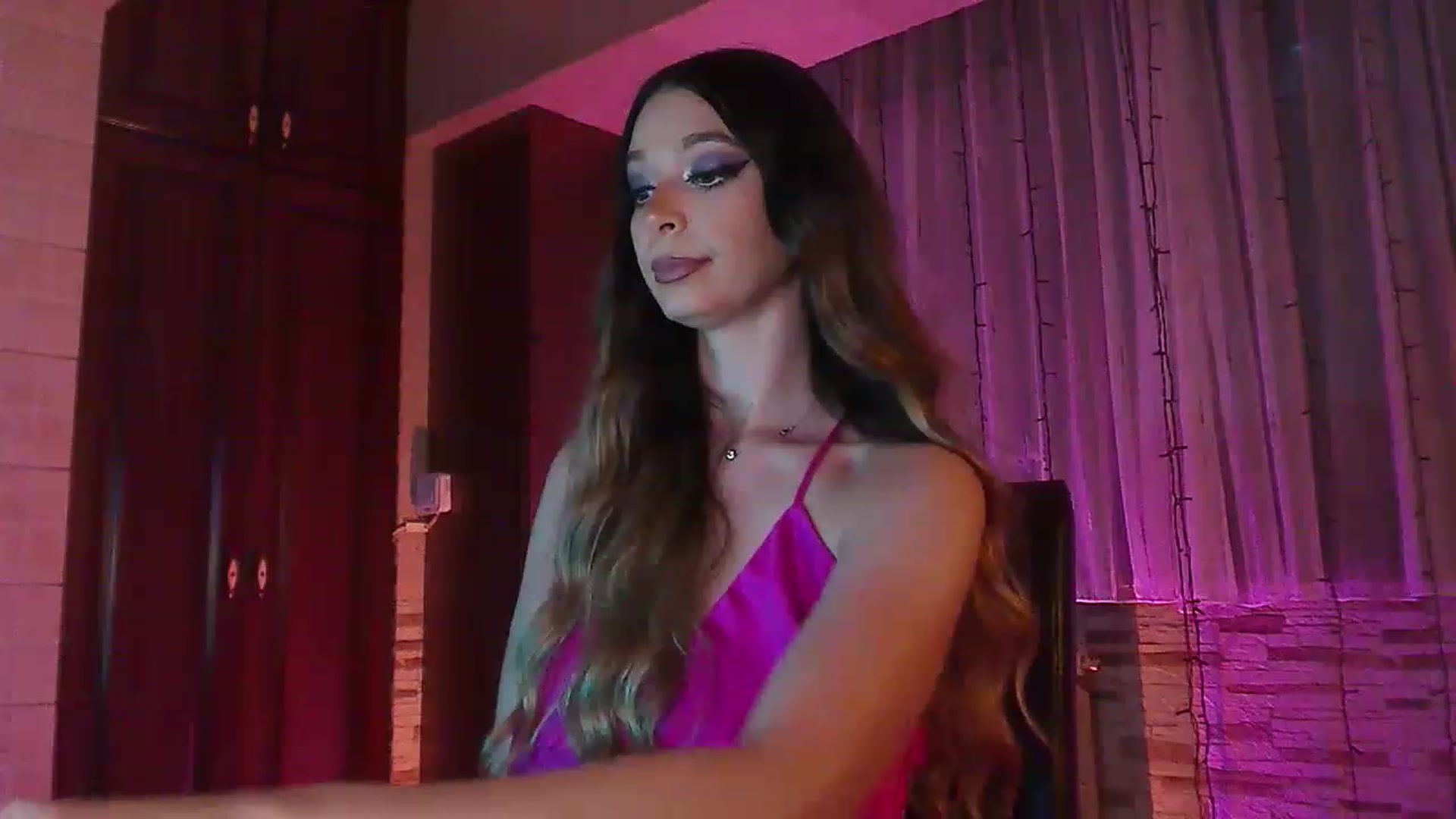 Gallery image thumbnail from No_bo_dy's myfreecams stream on, 06/24/2023, 23:45 image 20 of 20