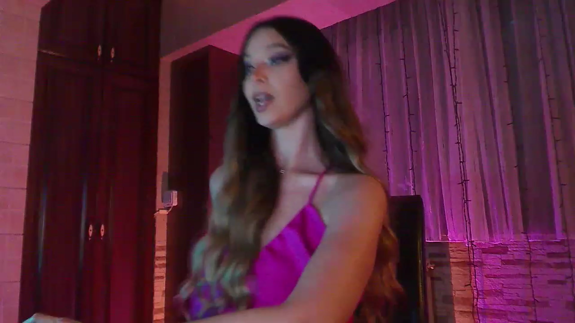 Gallery image thumbnail from No_bo_dy's myfreecams stream on, 06/24/2023, 23:45 image 7 of 20