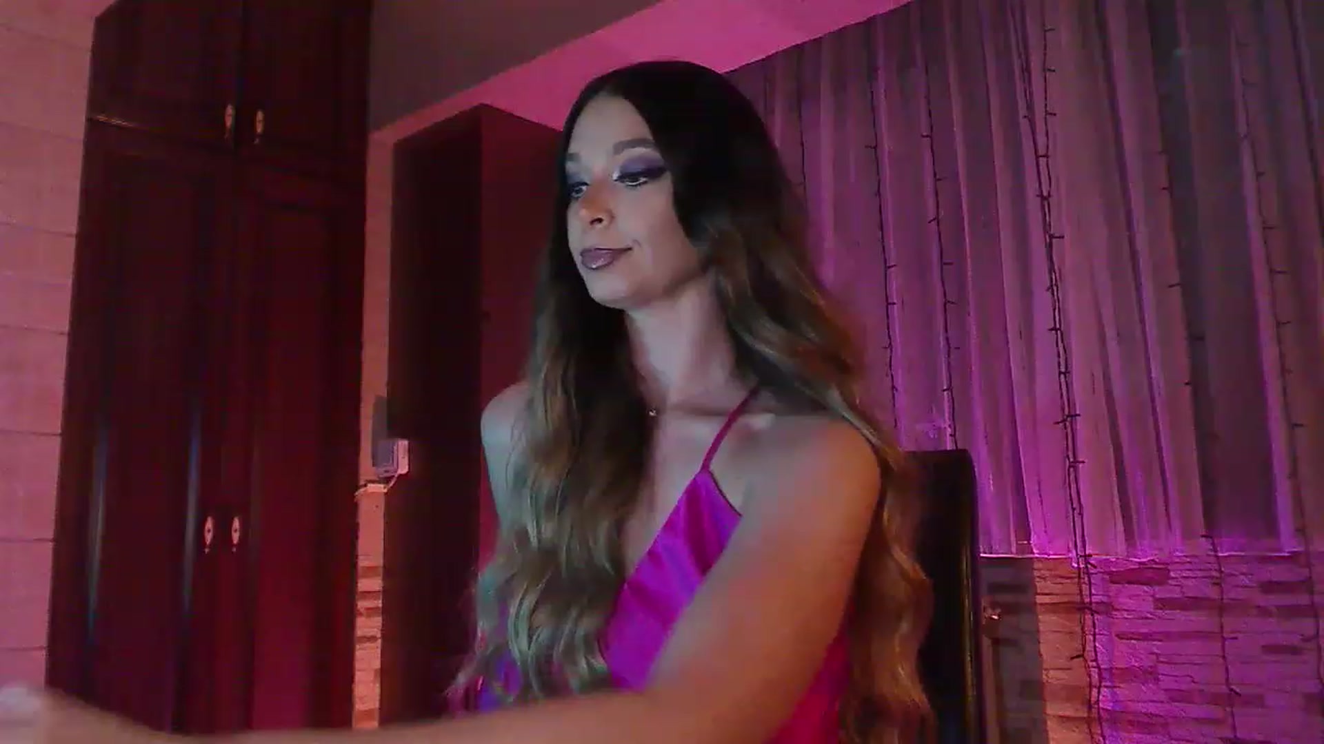 Gallery image thumbnail from No_bo_dy's myfreecams stream on, 06/24/2023, 23:45 image 5 of 20