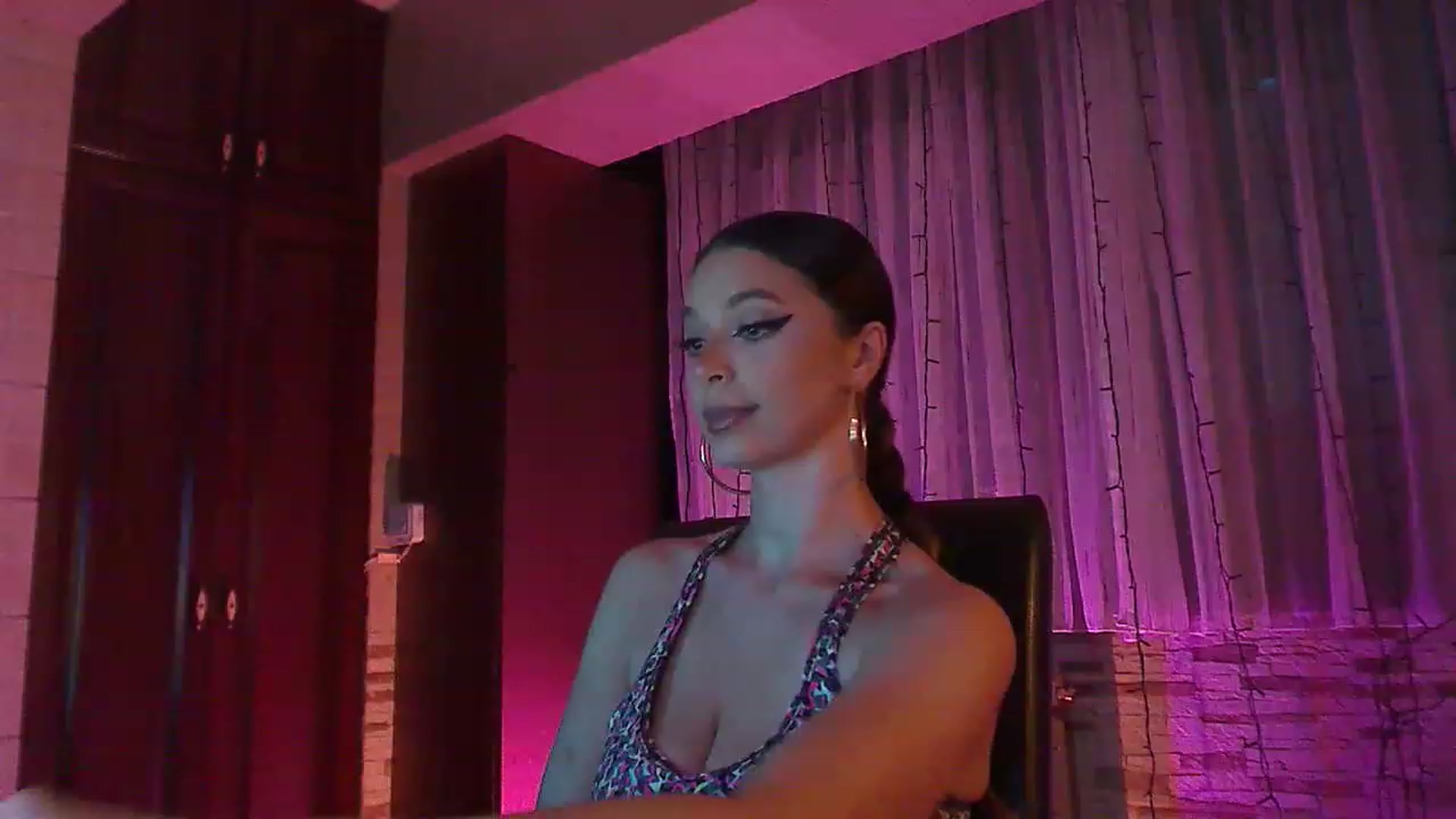 Gallery image thumbnail from No_bo_dy's myfreecams stream on, 06/26/2023, 23:17 image 20 of 20