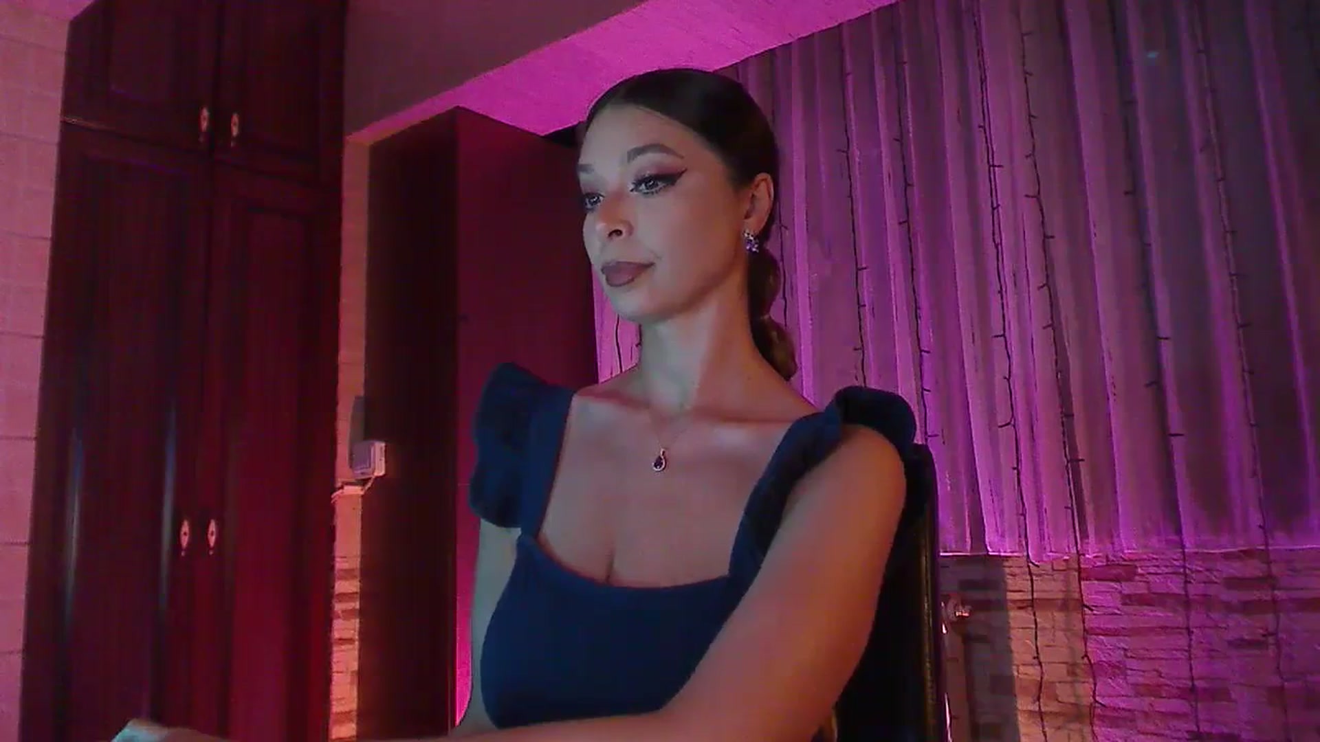 Gallery image thumbnail from No_bo_dy's myfreecams stream on, 07/04/2023, 01:25 image 9 of 20