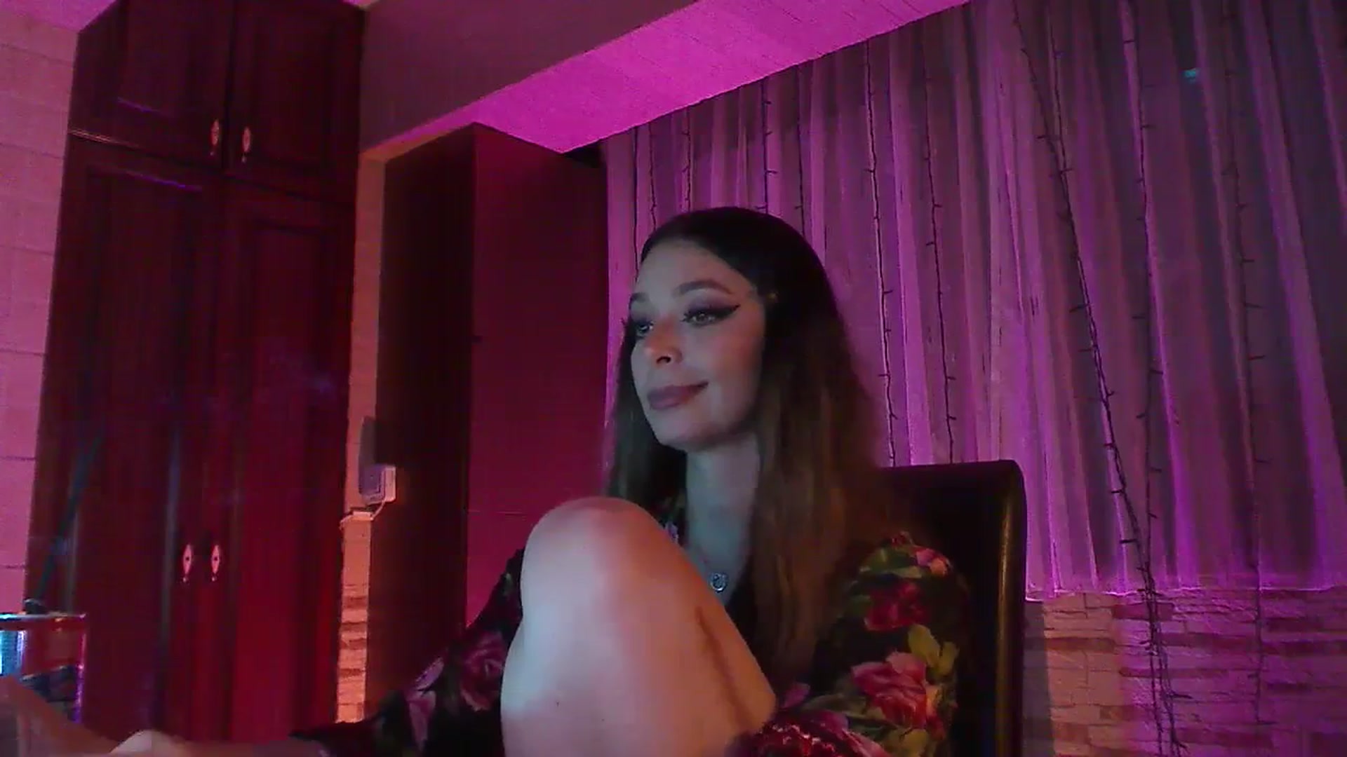 Gallery image thumbnail from No_bo_dy's myfreecams stream on, 07/06/2023, 02:01 image 17 of 20