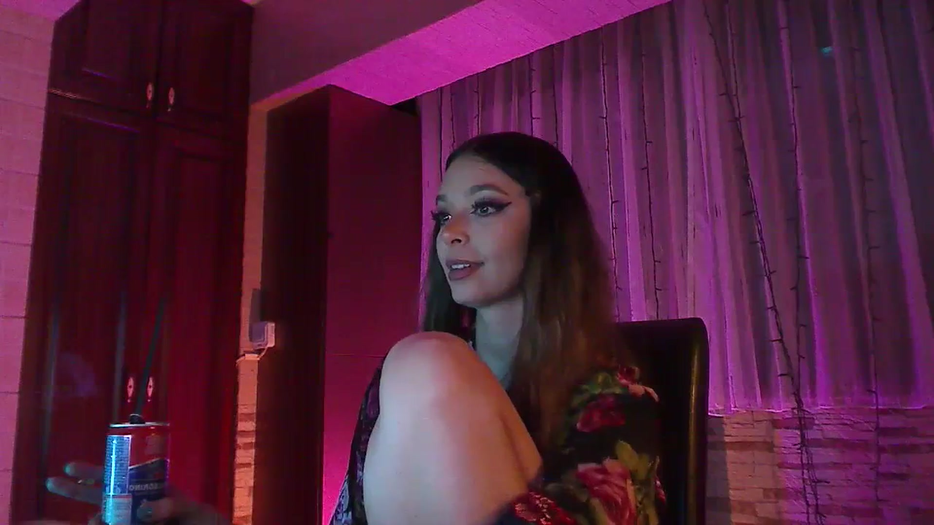 Gallery image thumbnail from No_bo_dy's myfreecams stream on, 07/06/2023, 02:01 image 4 of 20