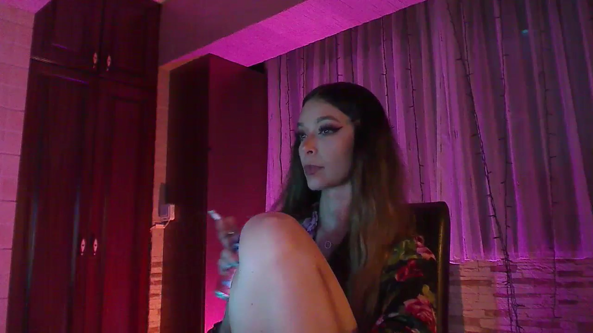 Gallery image thumbnail from No_bo_dy's myfreecams stream on, 07/06/2023, 02:01 image 3 of 20