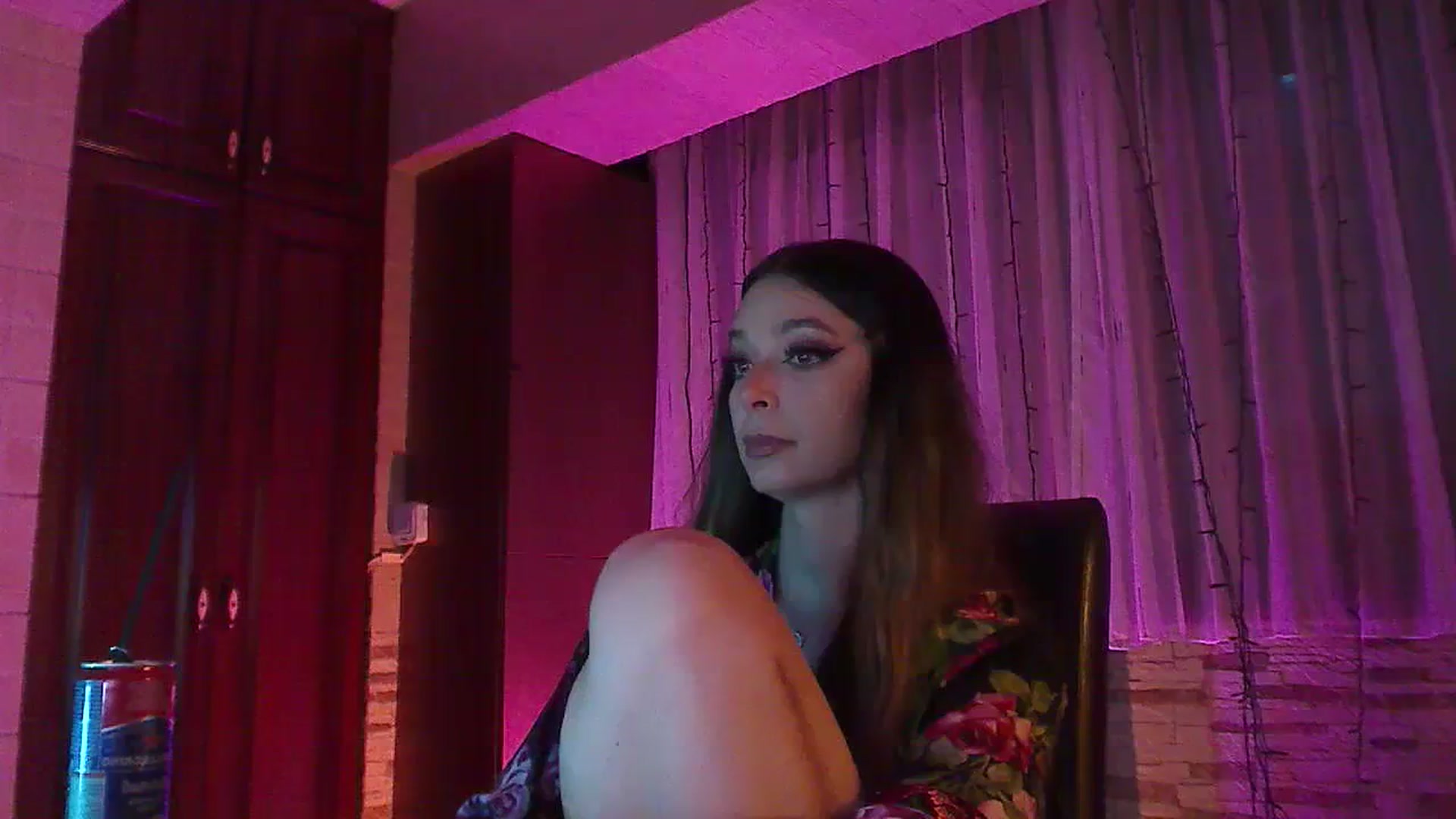 Gallery image thumbnail from No_bo_dy's myfreecams stream on, 07/06/2023, 02:01 image 13 of 20