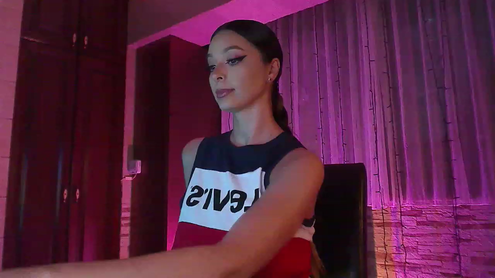 Gallery image thumbnail from No_bo_dy's myfreecams stream on, 07/09/2023, 23:24 image 11 of 20