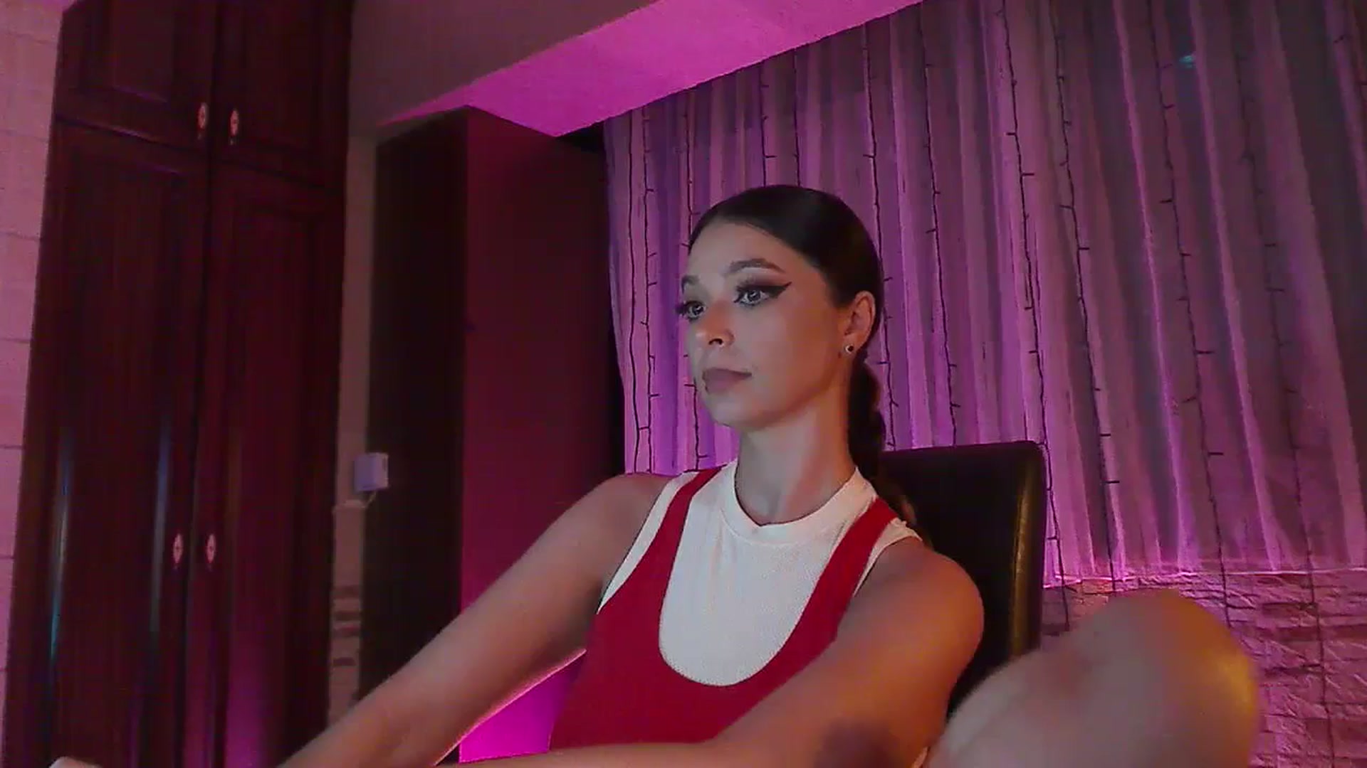 Gallery image thumbnail from No_bo_dy's myfreecams stream on, 07/13/2023, 01:37 image 2 of 20