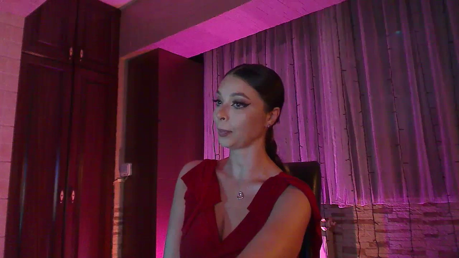 Gallery image thumbnail from No_bo_dy's myfreecams stream on, 07/15/2023, 24:23 image 4 of 20