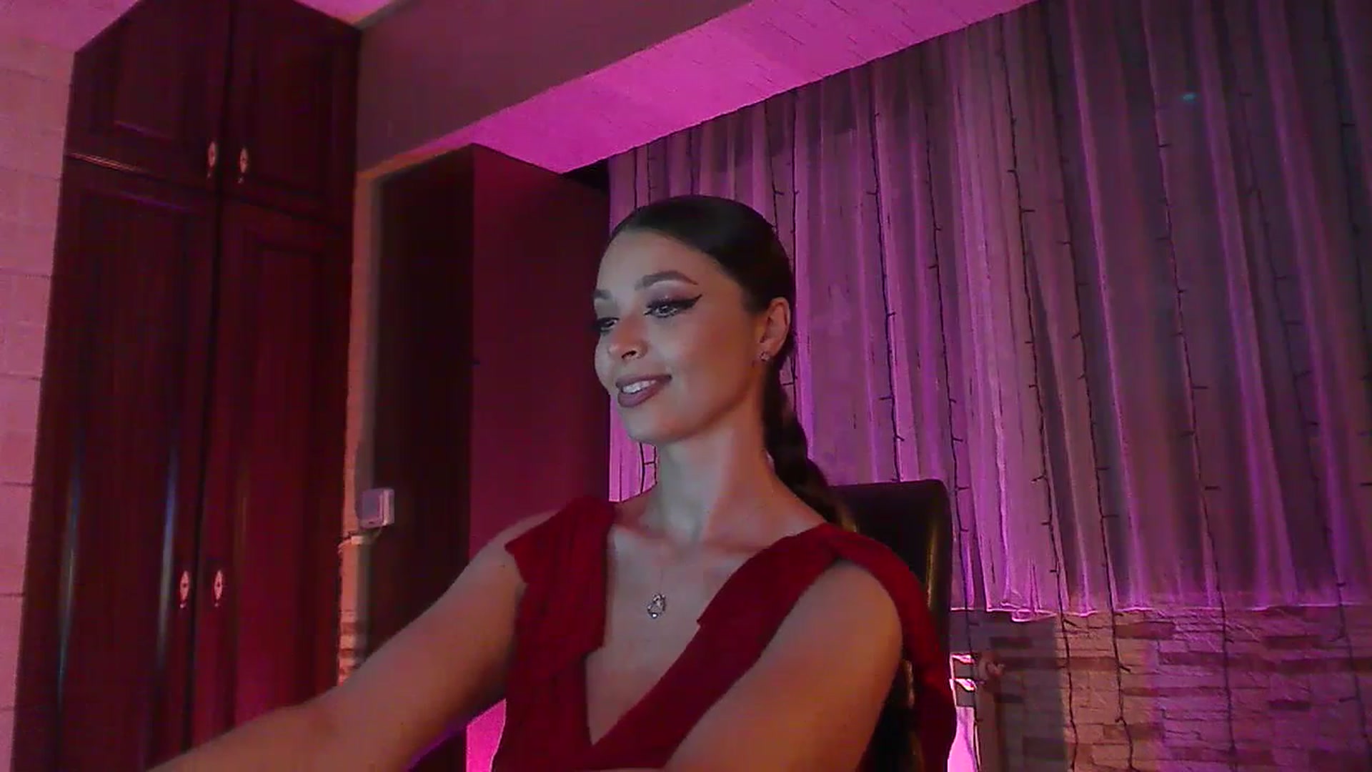 Gallery image thumbnail from No_bo_dy's myfreecams stream on, 07/15/2023, 24:23 image 15 of 20