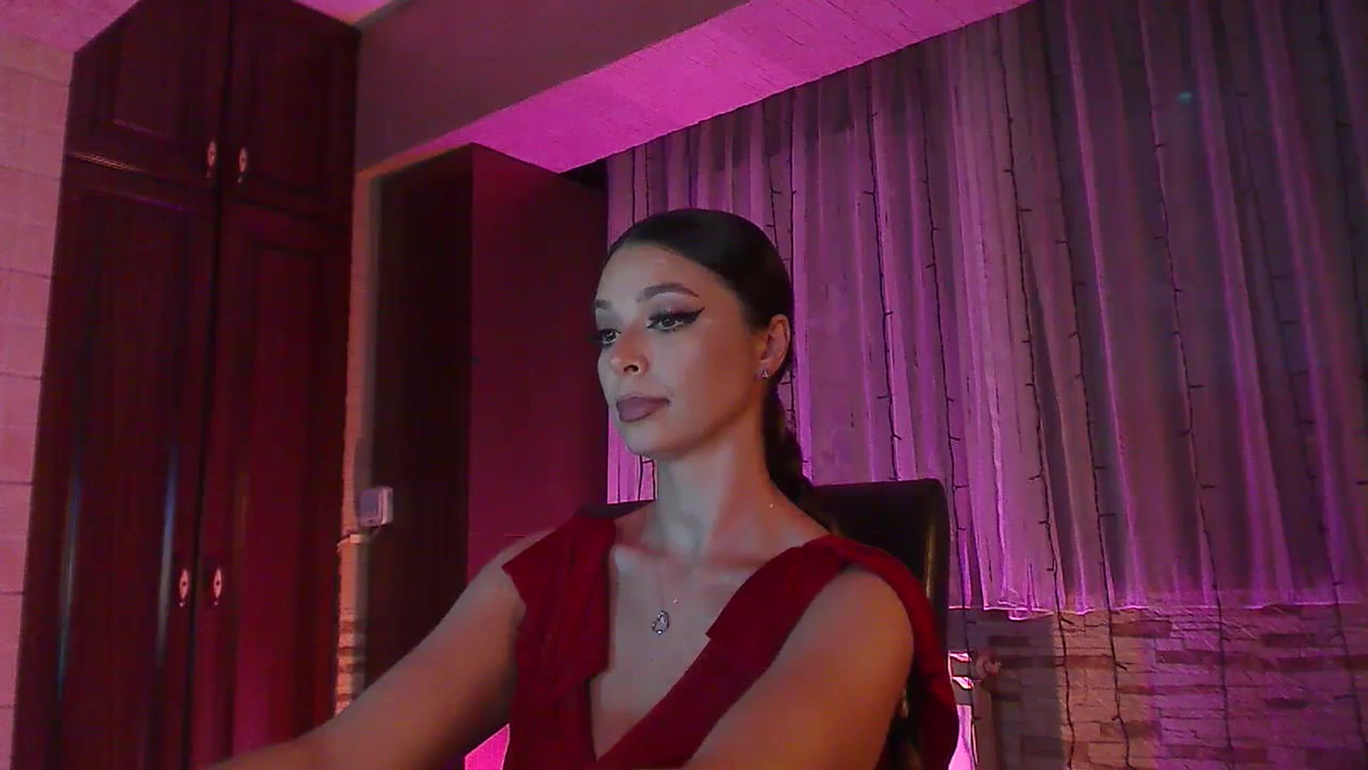 Gallery image thumbnail from No_bo_dy's myfreecams stream on, 07/15/2023, 24:23 image 17 of 20