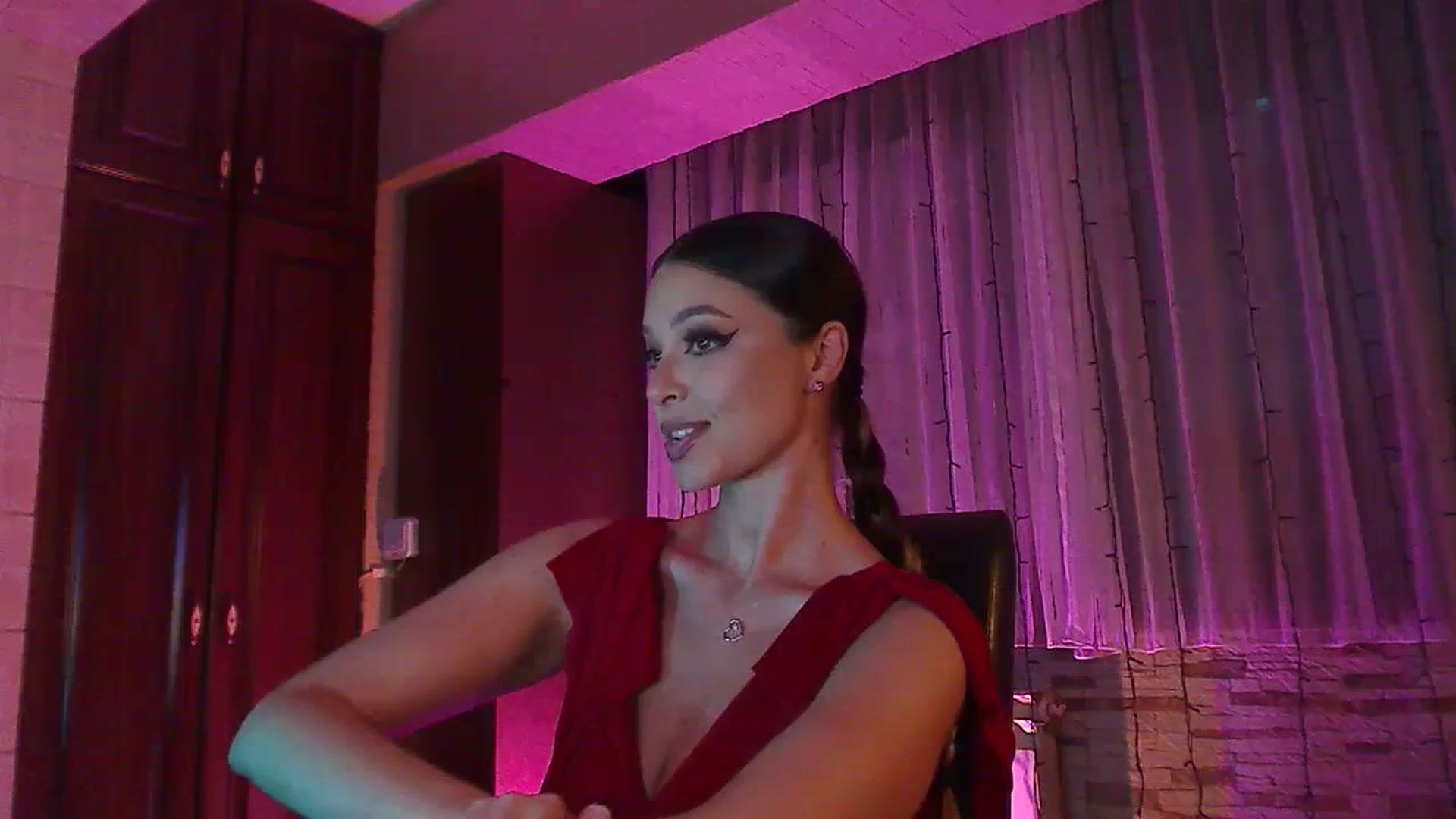 Gallery image thumbnail from No_bo_dy's myfreecams stream on, 07/15/2023, 24:23 image 7 of 20