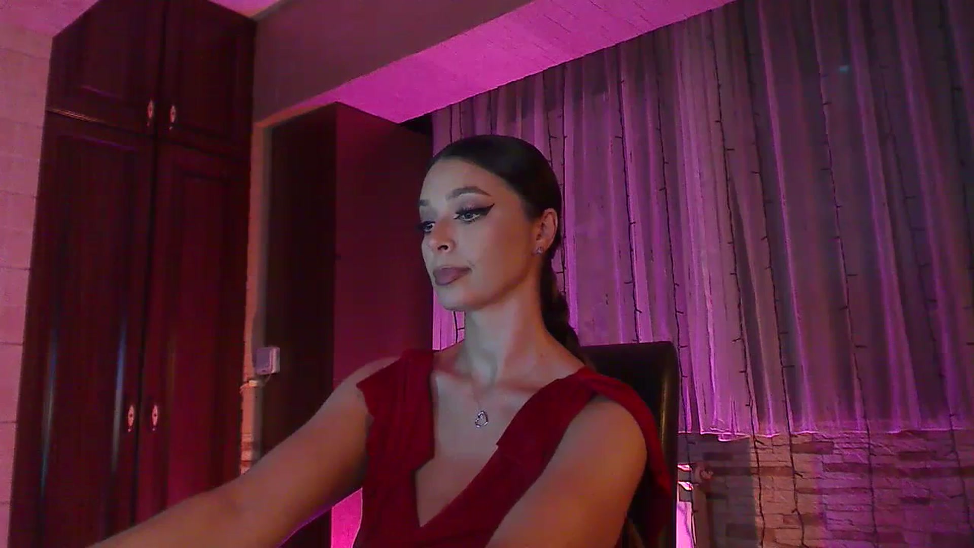 Gallery image thumbnail from No_bo_dy's myfreecams stream on, 07/15/2023, 24:23 image 13 of 20