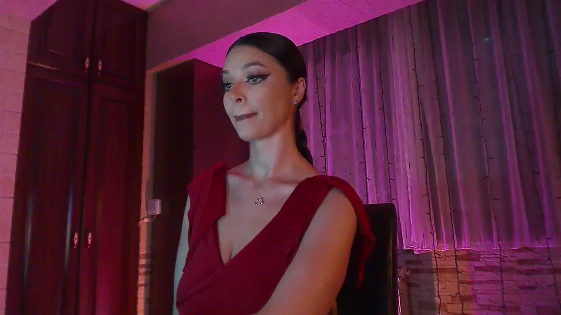 Gallery image thumbnail from No_bo_dy's myfreecams stream on, 07/15/2023, 24:24 image 4 of 20