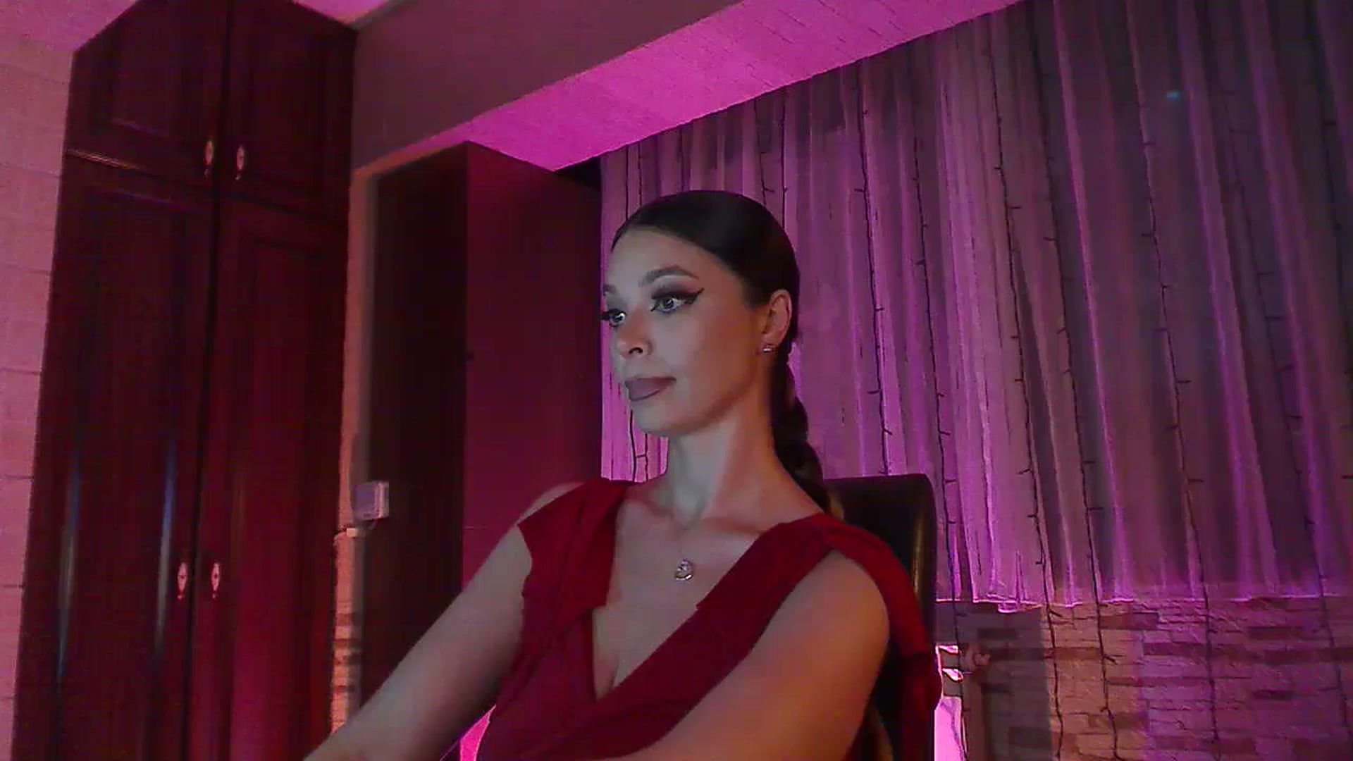 Gallery image thumbnail from No_bo_dy's myfreecams stream on, 07/15/2023, 24:24 image 16 of 20