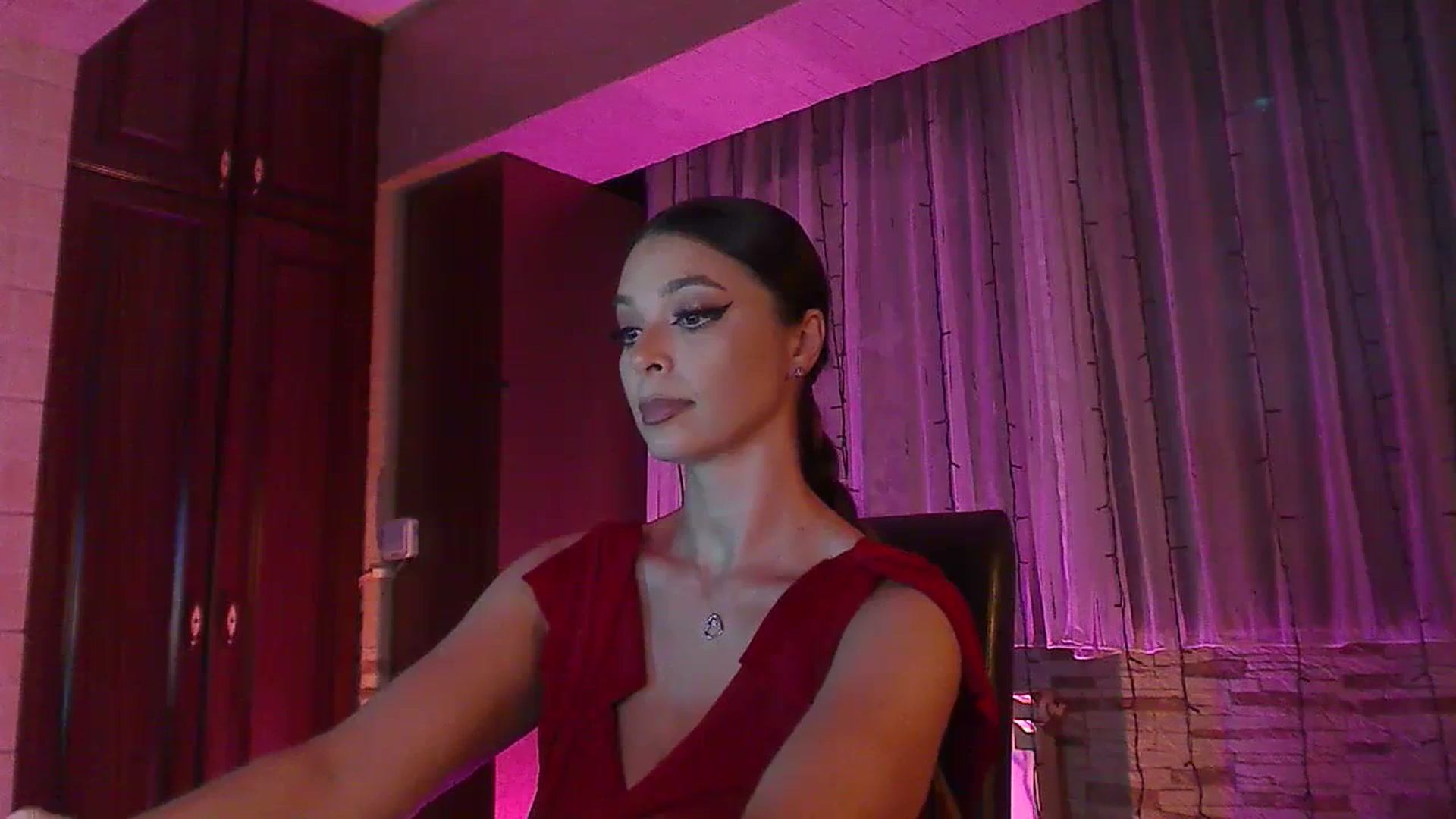 Gallery image thumbnail from No_bo_dy's myfreecams stream on, 07/15/2023, 24:24 image 19 of 20