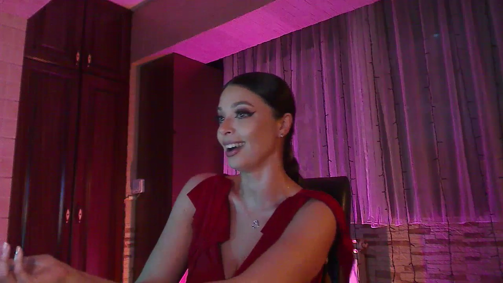 Gallery image thumbnail from No_bo_dy's myfreecams stream on, 07/15/2023, 24:24 image 18 of 20