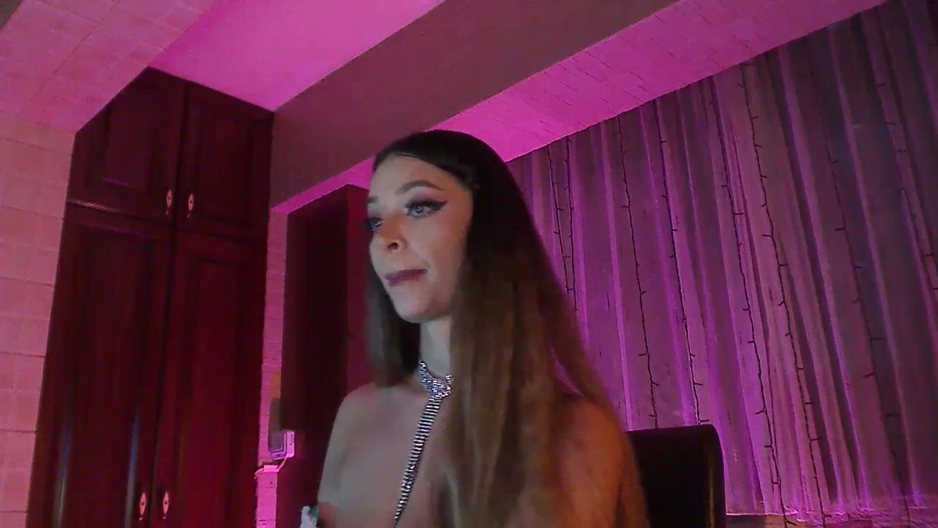 Gallery image thumbnail from No_bo_dy's myfreecams stream on, 07/18/2023, 23:46 image 16 of 20