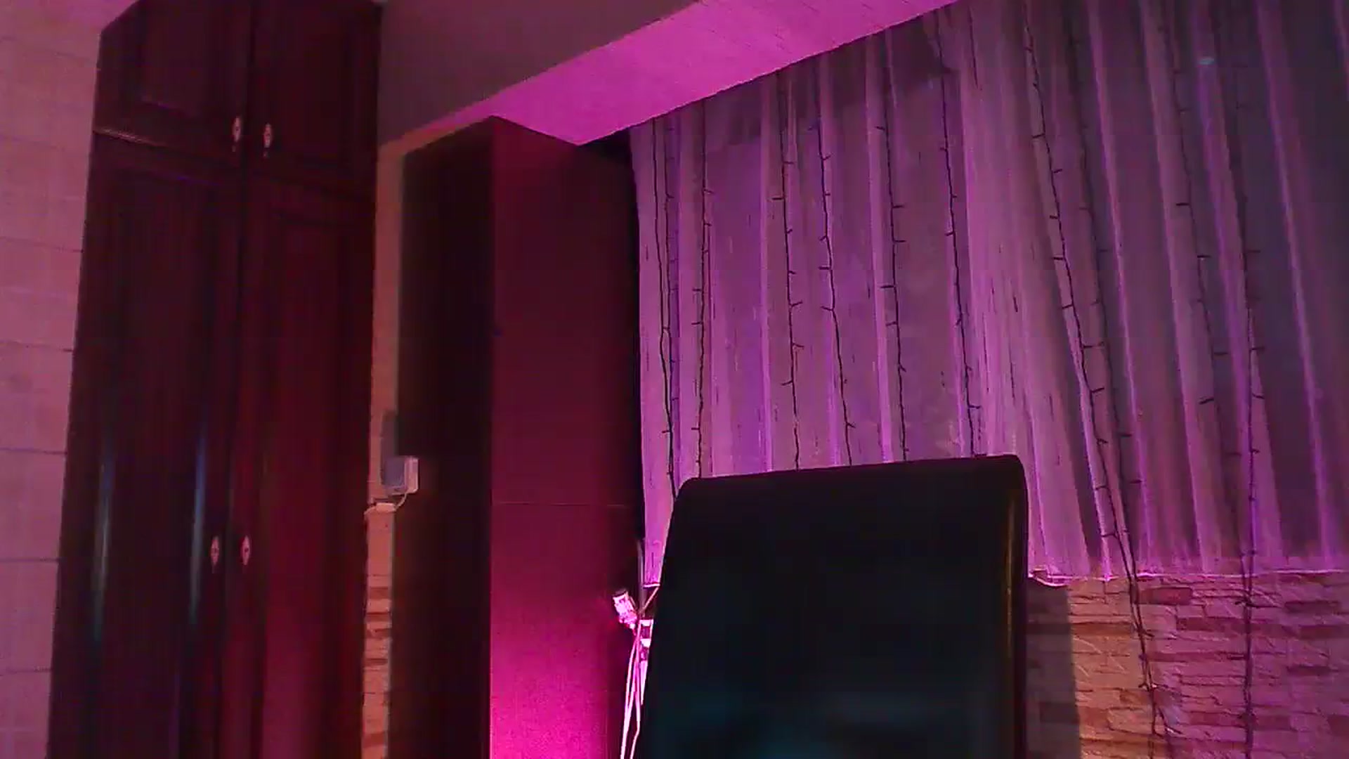 Gallery image thumbnail from No_bo_dy's myfreecams stream on, 07/21/2023, 23:53 image 19 of 20