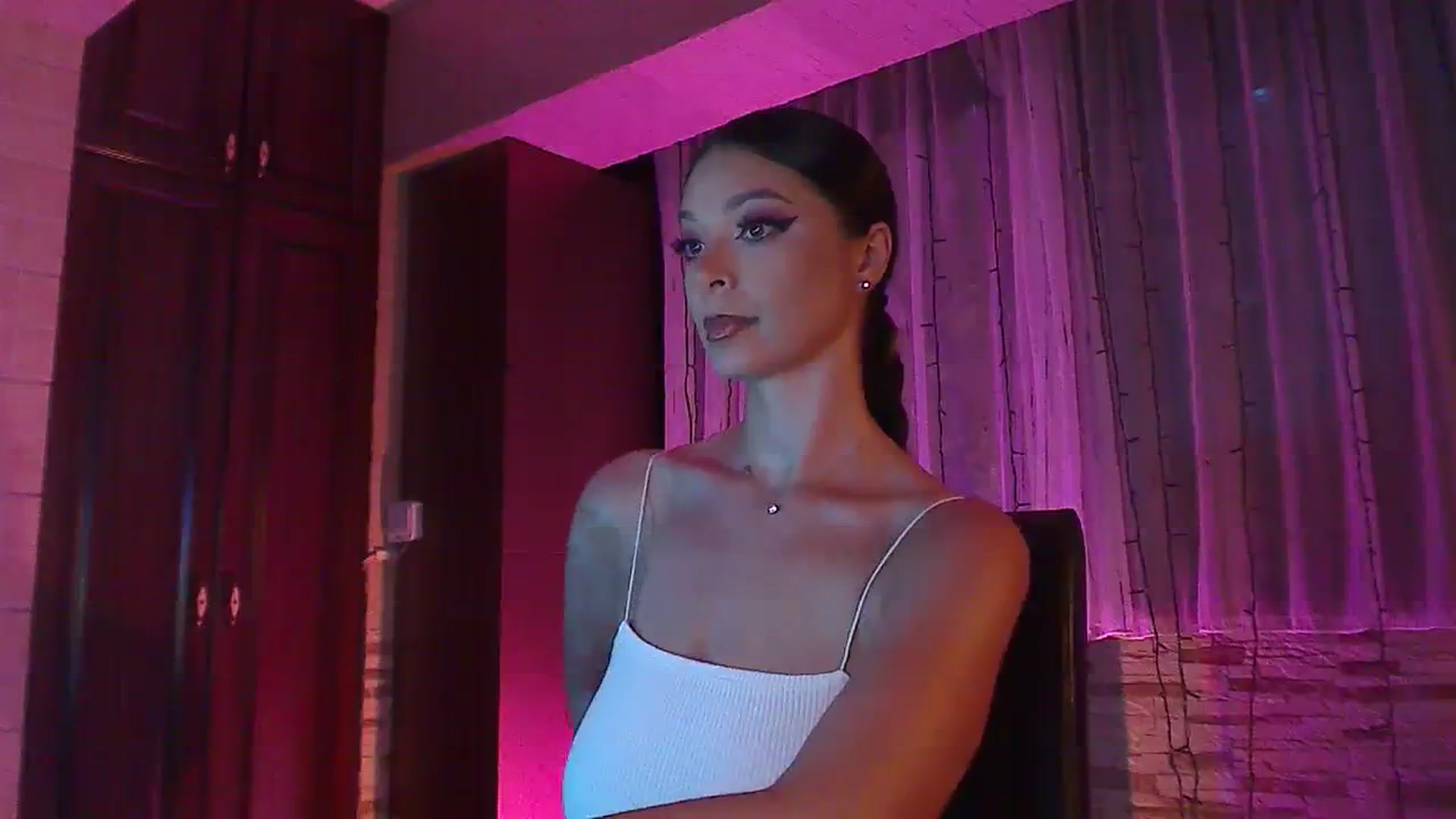 Gallery image thumbnail from No_bo_dy's myfreecams stream on, 07/22/2023, 22:52 image 4 of 20