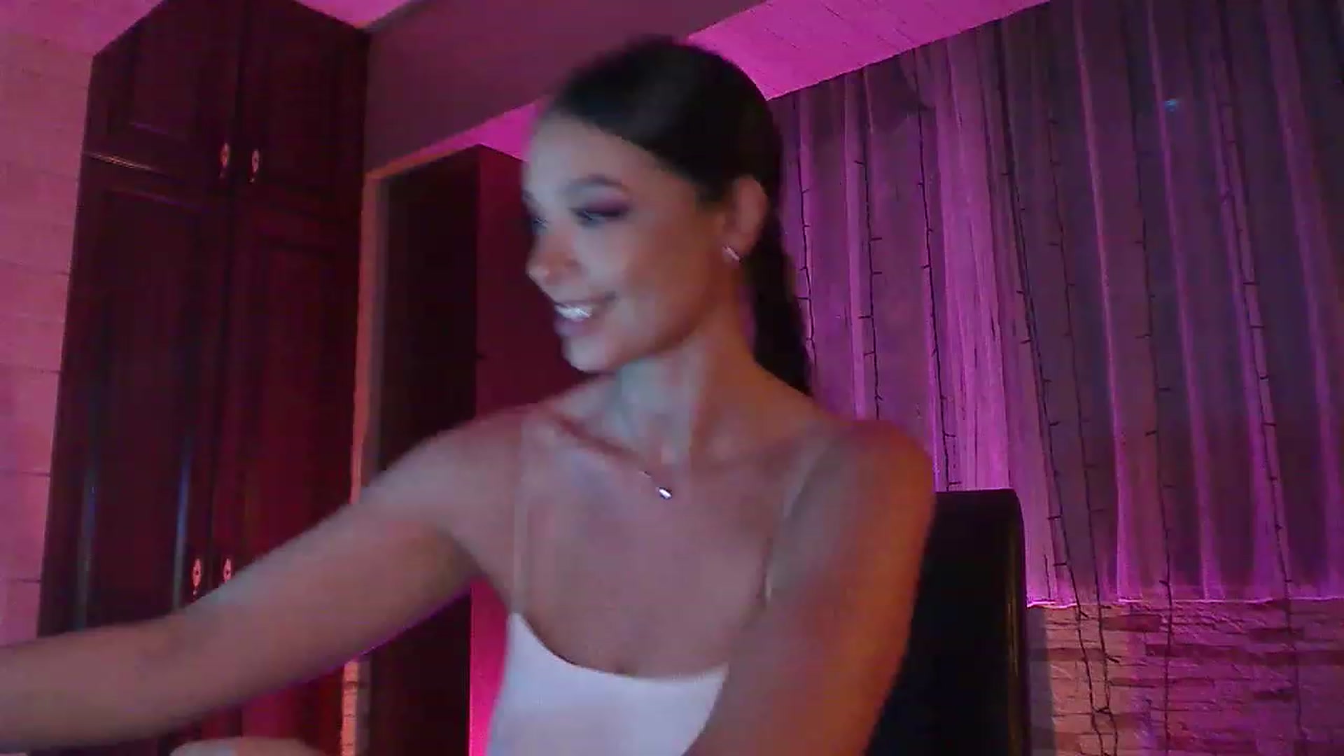 Gallery image thumbnail from No_bo_dy's myfreecams stream on, 07/22/2023, 23:42 image 3 of 20