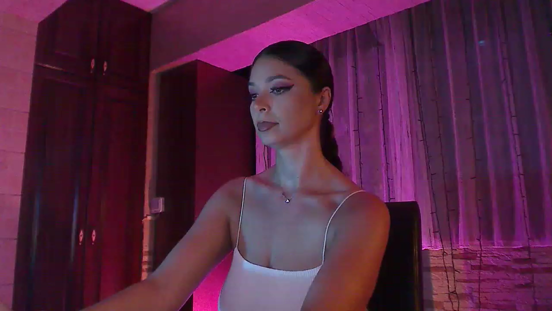 Gallery image thumbnail from No_bo_dy's myfreecams stream on, 07/22/2023, 23:42 image 6 of 20