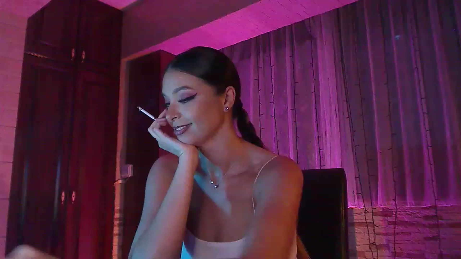 Gallery image thumbnail from No_bo_dy's myfreecams stream on, 07/22/2023, 23:42 image 13 of 20