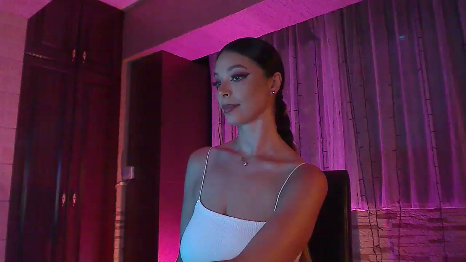 Gallery image thumbnail from No_bo_dy's myfreecams stream on, 07/22/2023, 23:42 image 9 of 20